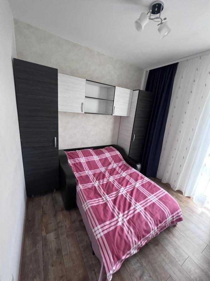 Appartamento Nesta Apartament Fălticeni Esterno foto